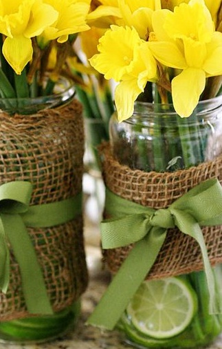 daffodils vintage centerpieces