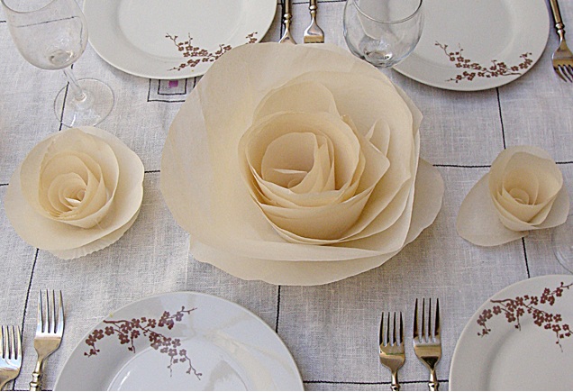 simple elegant diy paper rose table runner 