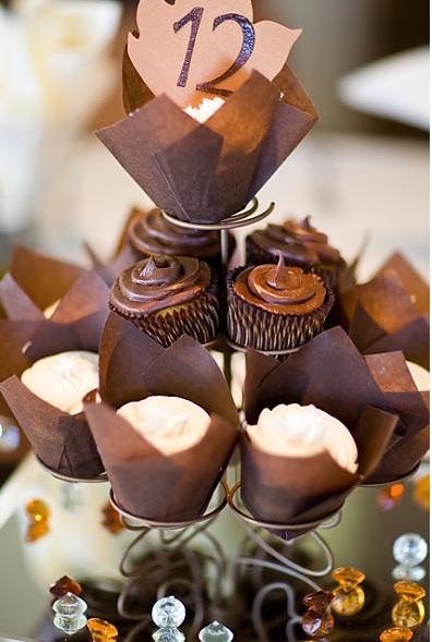 wedding cupcake centerpieces chocolate